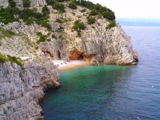 Ferienwohnung mit beheiztem Pool Kroatien Herbst und Winter Lovran Exterior foto