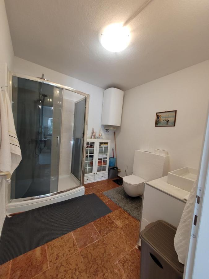 Ferienwohnung mit beheiztem Pool Kroatien Herbst und Winter Lovran Exterior foto